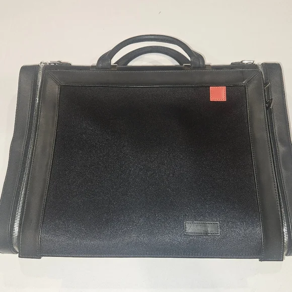 Aaron Irvin Black Microfiber and Leather Laptop Messenger Bag17 x 12.5 x 3.5